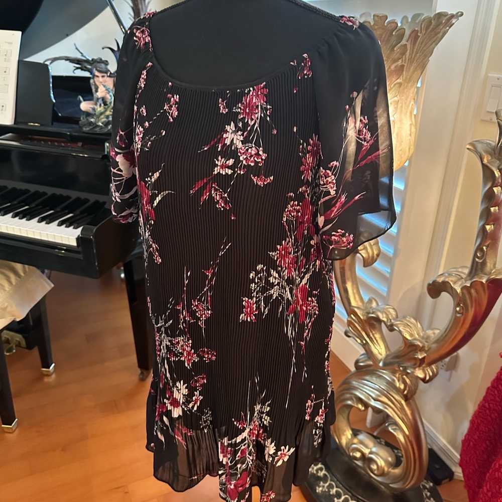 Plus size floral blouse